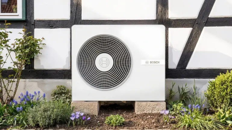 Bosch Compress 8800i AW Luft-Wasser-Wärmepumpe